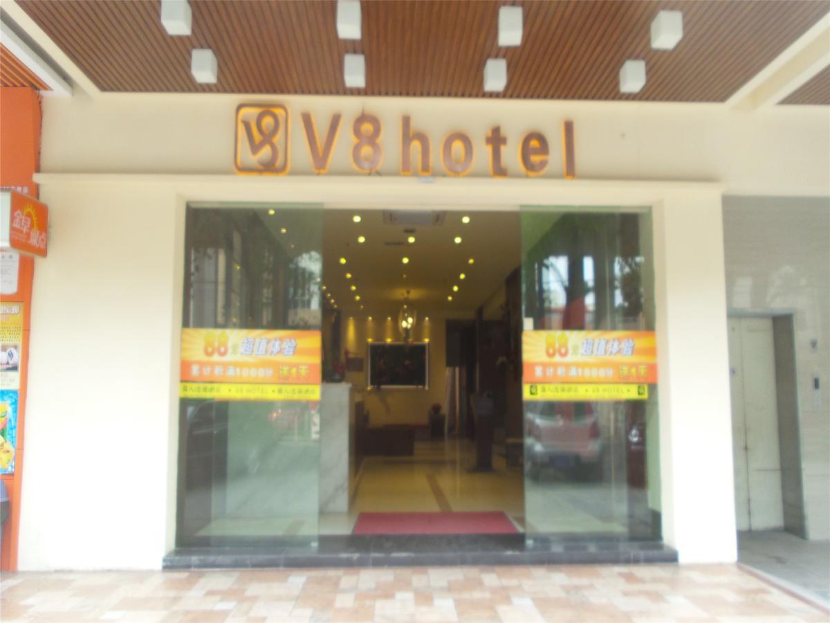 V8 Hotel Xicun Subway Branch Guangzhou Exteriör bild